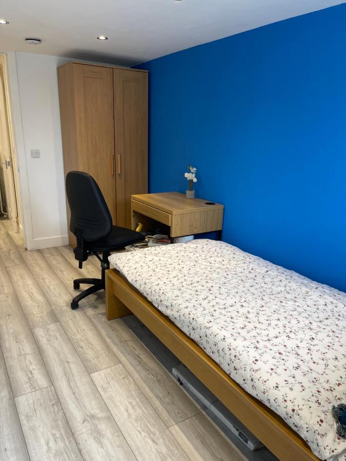 אדינבורו One Bedroom In Spacious Bungalow, Free Parking & Private Entrance מראה חיצוני תמונה